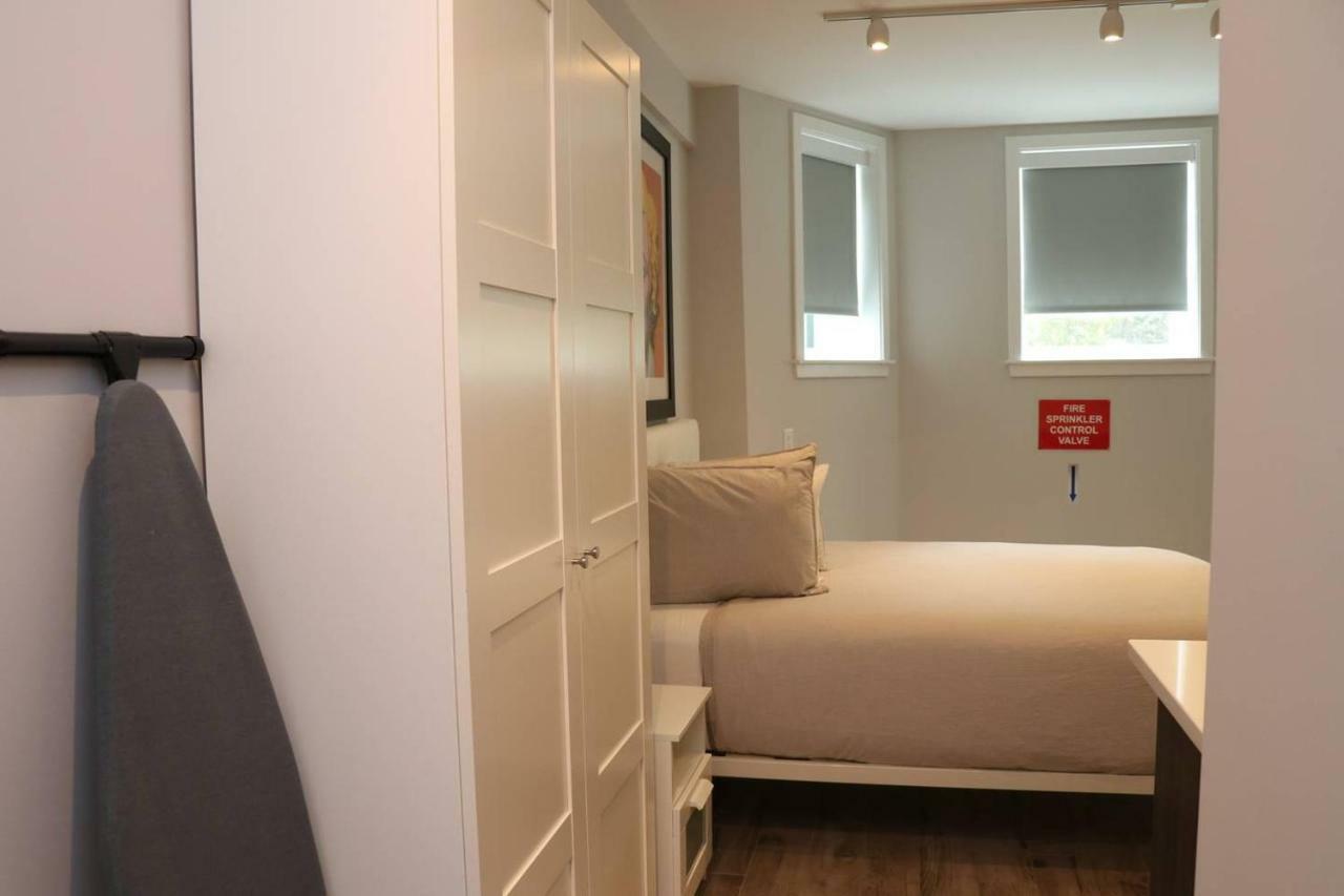 Stylish Studio In Brookline-5Min Train To Boston.. #2 מראה חיצוני תמונה